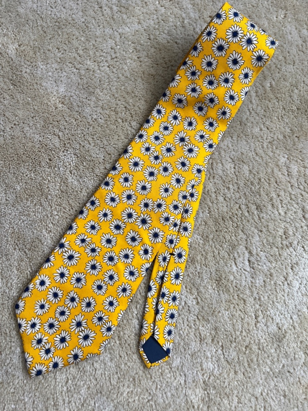 Huntington 💯 silk Men's Yellow Daisy-Print Tie - Floral Dress Tie
